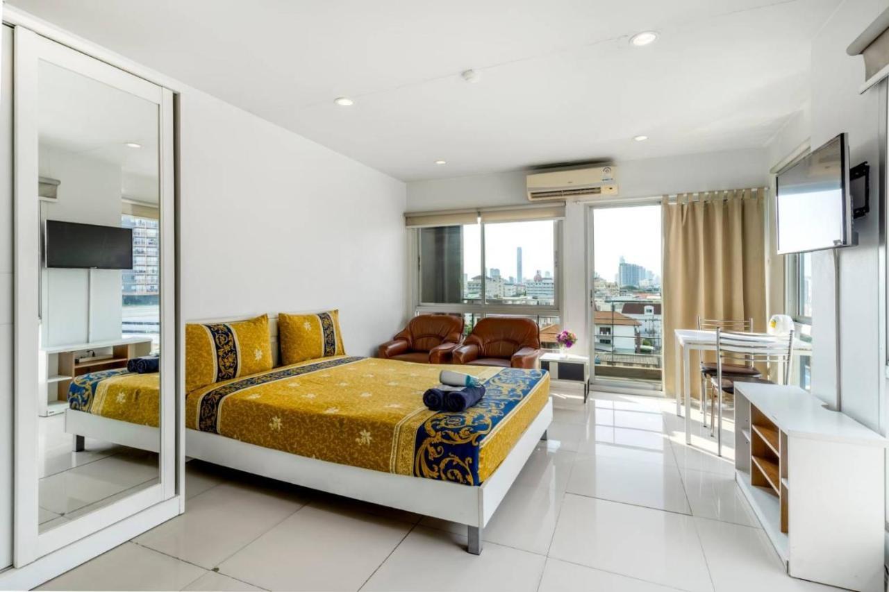 Right Place Sathorn Bangkok Exterior photo