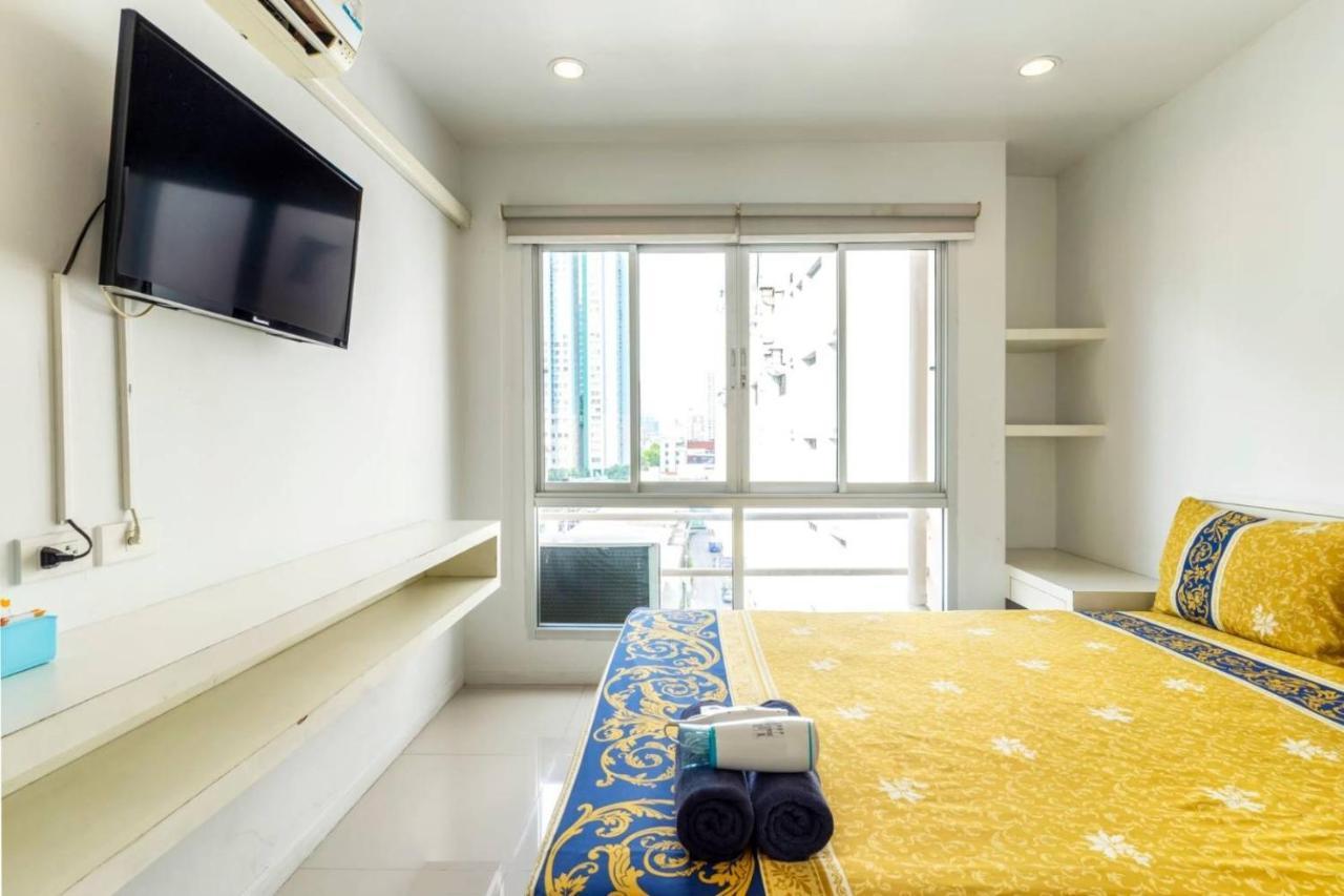 Right Place Sathorn Bangkok Exterior photo